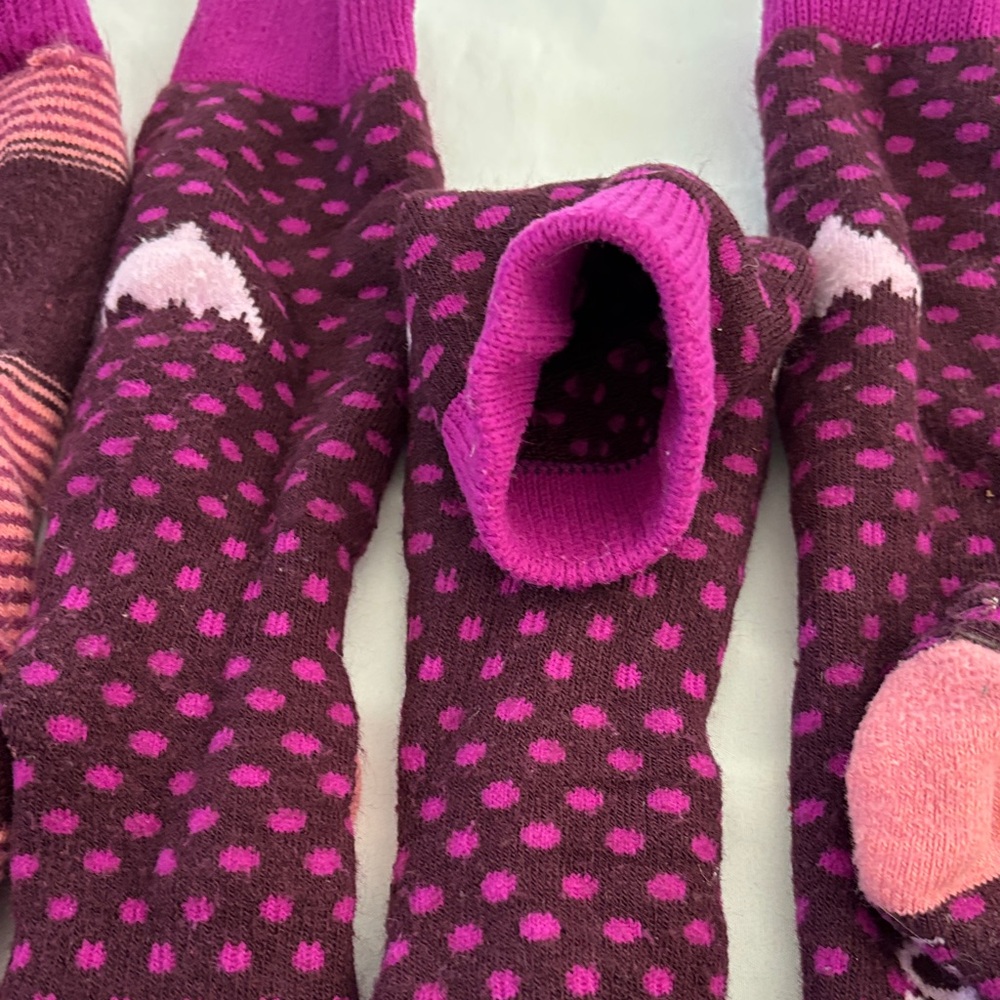 Burton Kids Pink and Purple Heavyweight Performance Ski Socks 4 pairs S/M - Picture 3 of 4